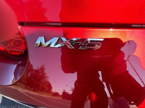 Used 2016 MAZDA MX-5 Miata Grand Touring RWD image 34