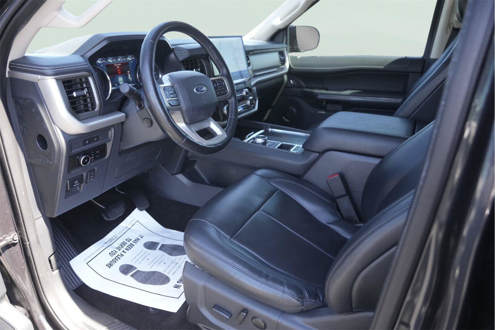 Used 2022 Ford Expedition XLT RWD image 8