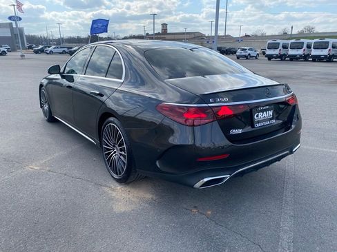 Used 2024 Mercedes-Benz E 350 4MATIC Sedan image 5