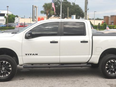 Used 2018 Nissan Titan SV w/ SV Convenience Package RWD image 19