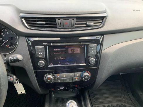 Used 2020 Nissan Rogue Sport S FWD image 12