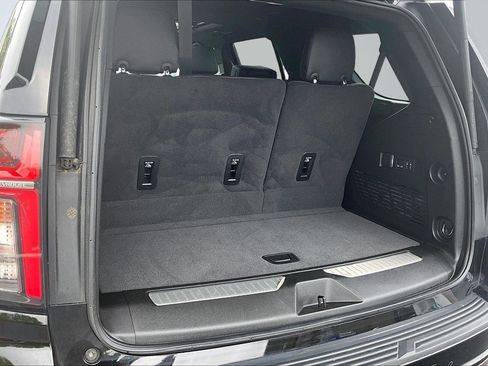 Used 2024 Chevrolet Tahoe RST w/ Luxury Package AWD/4WD image 5