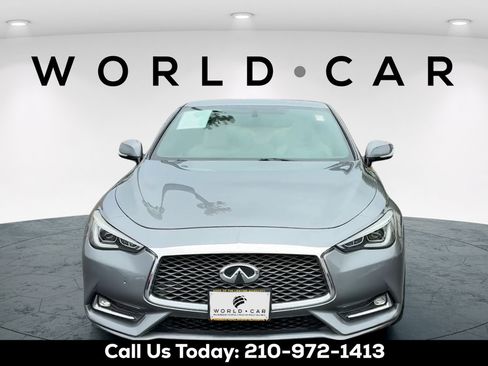 Used 2017 INFINITI Q60 Red Sport 400 RWD image 2