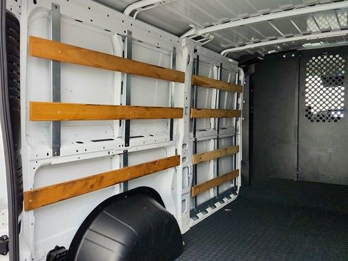 Used 2025 RAM ProMaster 2500 w/ U-Haul Equipment Group FWD image 19