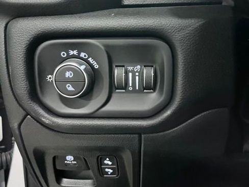 Used 2026 RAM 1500 Laramie AWD/4WD image 24