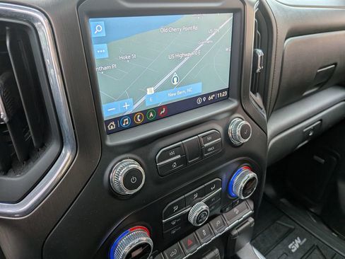 Used 2021 GMC Sierra 1500 AT4 w/ AT4 Premium Package AWD/4WD image 18