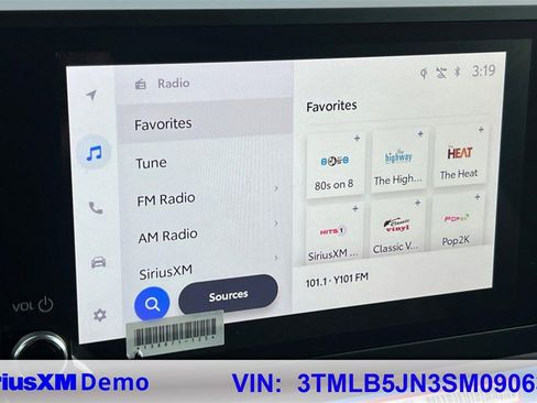 Certified 2025 Toyota Tacoma TRD Off-Road image 32