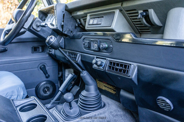 Used 1995 Land Rover Defender 90 AWD/4WD image 68