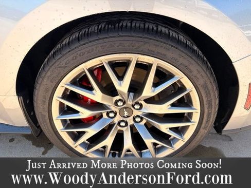 Used 2025 Ford Mustang GT Premium RWD image 8