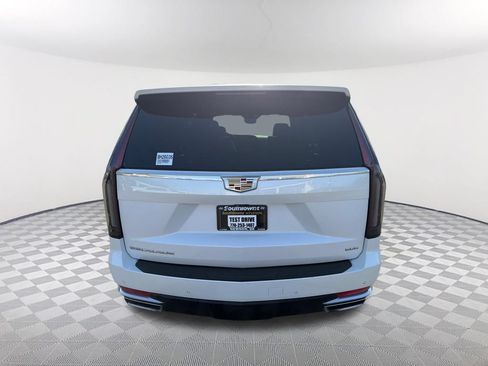 Used 2023 Cadillac Escalade Premium Luxury RWD image 6