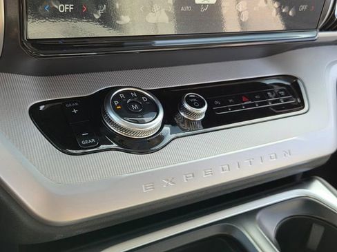 New 2026 Ford Expedition Active RWD image 19