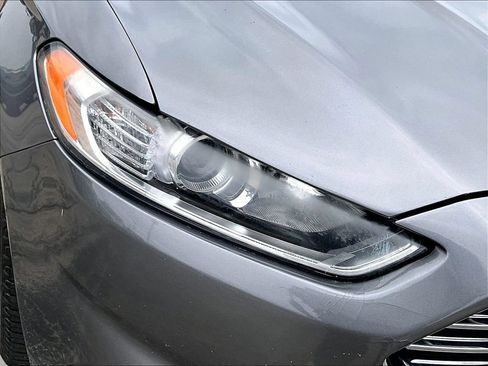 Used 2014 Ford Fusion SE FWD image 32
