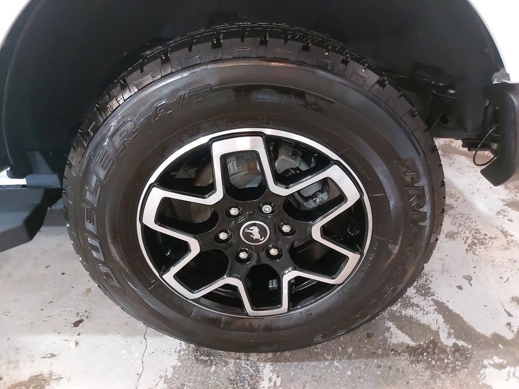 Used 2024 Ford Bronco Outer Banks AWD/4WD image 33