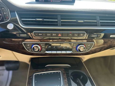 Used 2017 Audi Q7 3.0T Premium Plus image 18