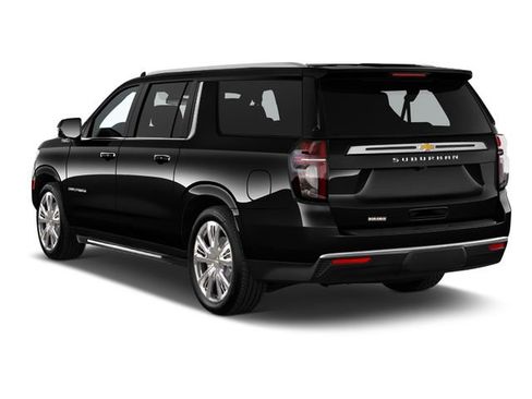 Used 2023 Chevrolet Suburban High Country w/ Advanced Technology Package AWD/4WD image 2