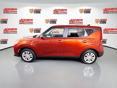 Used 2021 Kia Soul LX FWD image 13