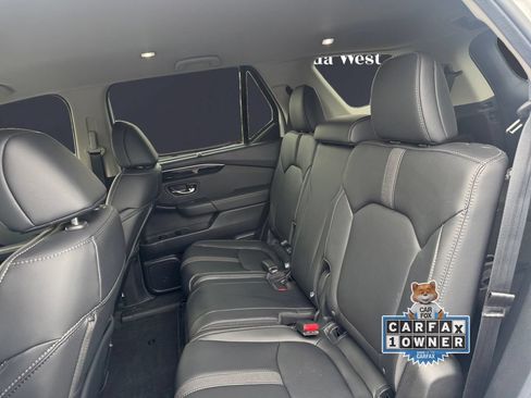 Used 2025 Honda Pilot EX-L image 13