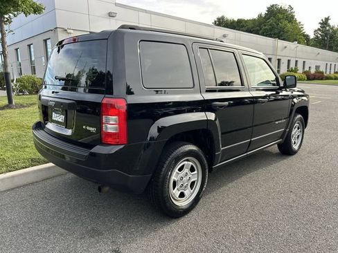 Used 2017 Jeep Patriot Sport AWD/4WD image 8