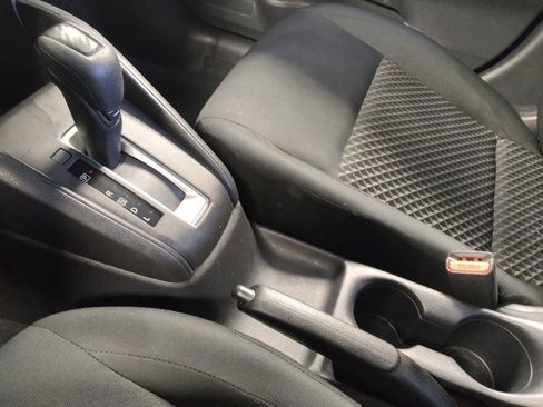Used 2022 Nissan Versa S FWD image 26