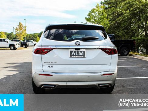 Used 2024 Buick Enclave Premium image 11