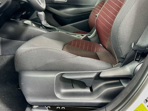 Used 2026 Toyota Corolla SE w/ SE Package FWD image 19
