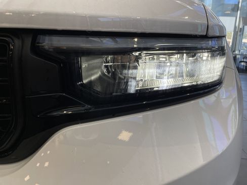 Used 2025 Jeep Grand Cherokee L Limited w/ Black Appearance Package image 5