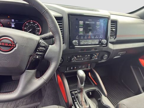 Used 2022 Nissan Frontier PRO-4X AWD/4WD image 16