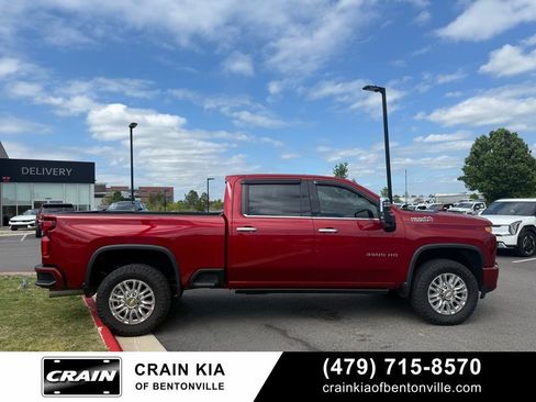 Used 2022 Chevrolet Silverado 3500 High Country w/ Z71 Off-Road Package AWD/4WD image 9