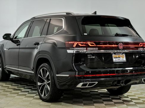 Certified 2025 Volkswagen Atlas SEL Premium R-Line image 5