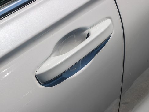 Used 2026 Honda CR-V EX-L image 9