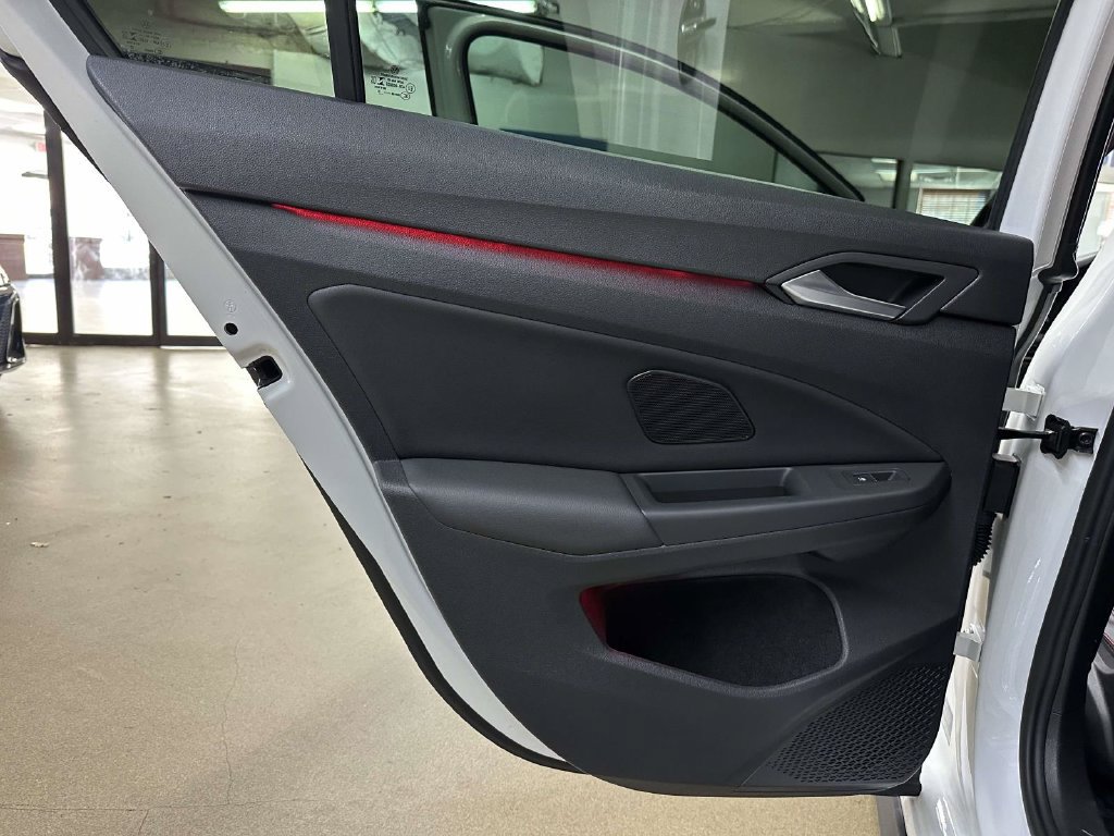 Used 2022 Volkswagen GTI Autobahn FWD image 20