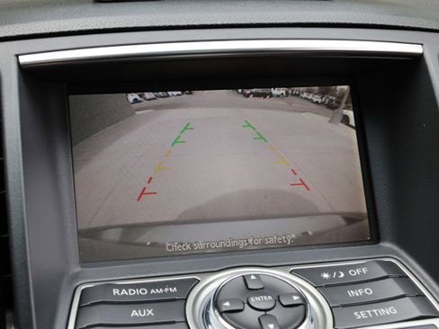 Used 2015 INFINITI Q40 w/ Moonroof Package RWD image 25