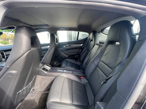 Used 2011 Porsche Panamera image 7