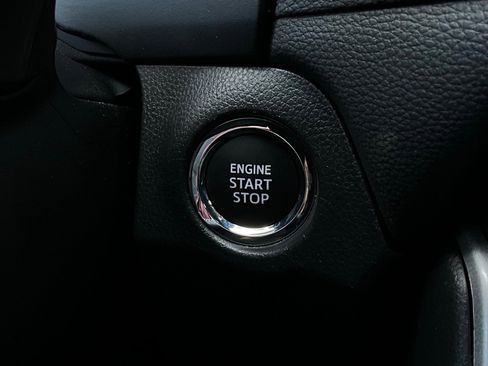 Used 2025 Toyota RAV4 XLE image 29