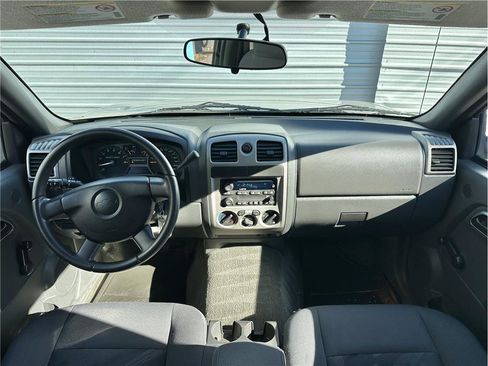 Used 2005 Chevrolet Colorado LS image 17
