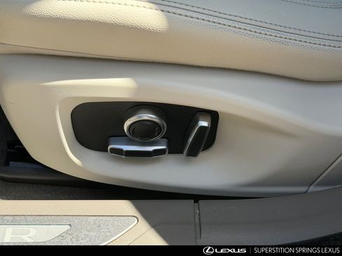 Used 2020 Jaguar XF Prestige RWD image 17