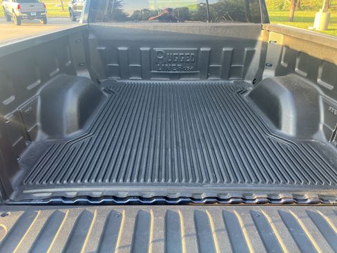 Used 2022 Chevrolet Silverado 1500 Custom RWD image 28