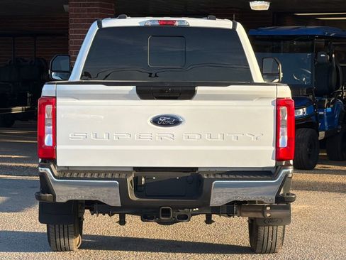Used 2024 Ford F250 XL w/ XL Chrome Package image 7