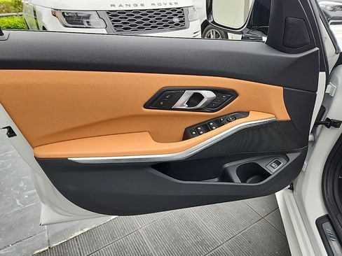 Used 2025 BMW 330i xDrive Sedan w/ M Sport Package image 28