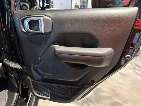 Used 2024 Jeep Wrangler Unlimited Sport AWD/4WD image 25