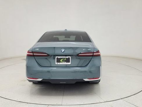 Used 2026 BMW i5 eDrive40 AWD/4WD image 9