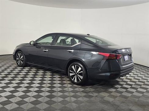Used 2021 Nissan Altima 2.5 SV image 7