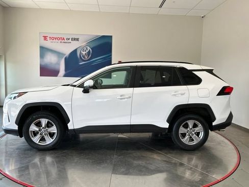 Used 2023 Toyota RAV4 XLE w/ Convenience Package FWD image 3