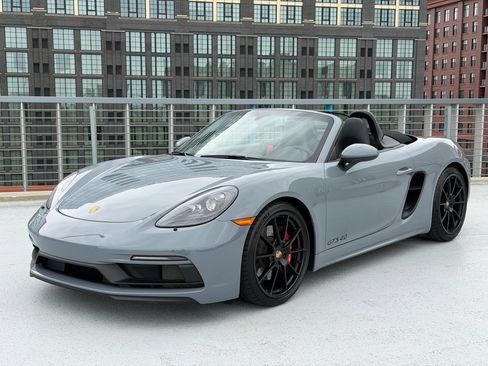 Certified 2023 Porsche 718 Boxster GTS RWD image 28
