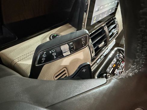 Used 2018 Lincoln Navigator Reserve w/ Technology Package image 50