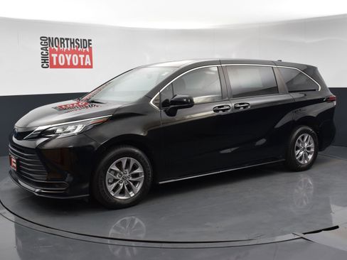 Used 2022 Toyota Sienna LE FWD image 8