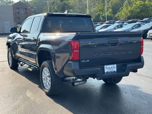 Certified 2024 Toyota Tacoma SR AWD/4WD image 6