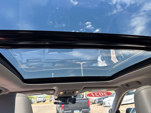 Certified 2021 Toyota Highlander Platinum AWD/4WD image 22