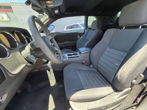 Used 2010 Dodge Challenger SE RWD image 14