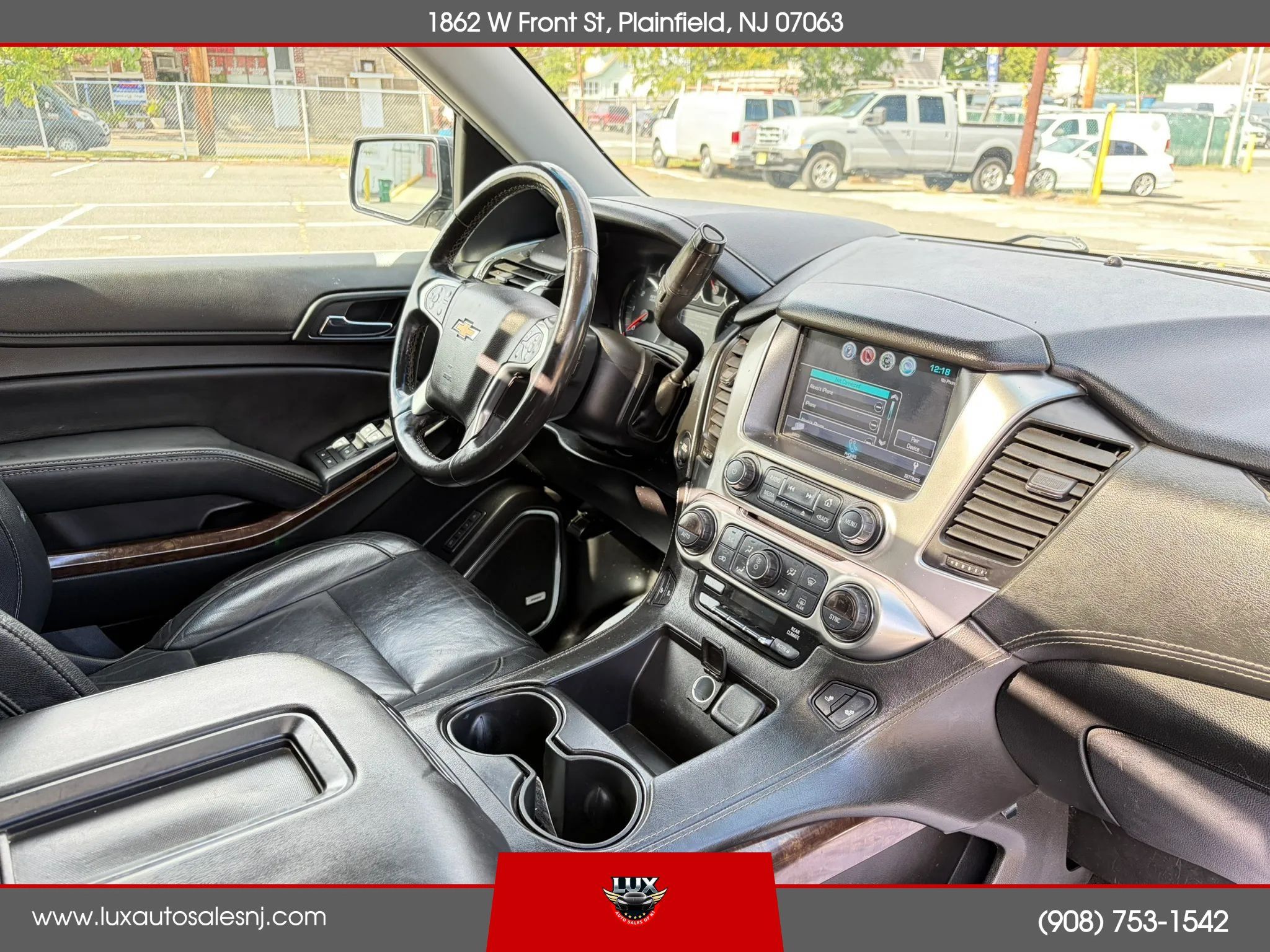 Used 2018 Chevrolet Suburban LT w/ Luxury Package AWD/4WD image 20